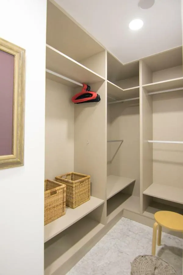 Homeforguest Stylish And Modern Apartment Overlooking Las Canteras Las Palmas de Gran Canaria