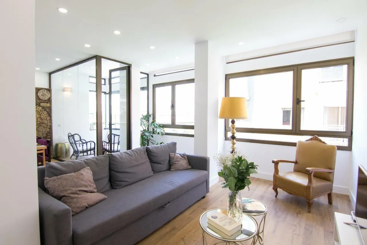 Homeforguest Stylish And Modern Apartment Overlooking Las Canteras Las Palmas de Gran Canaria Spain