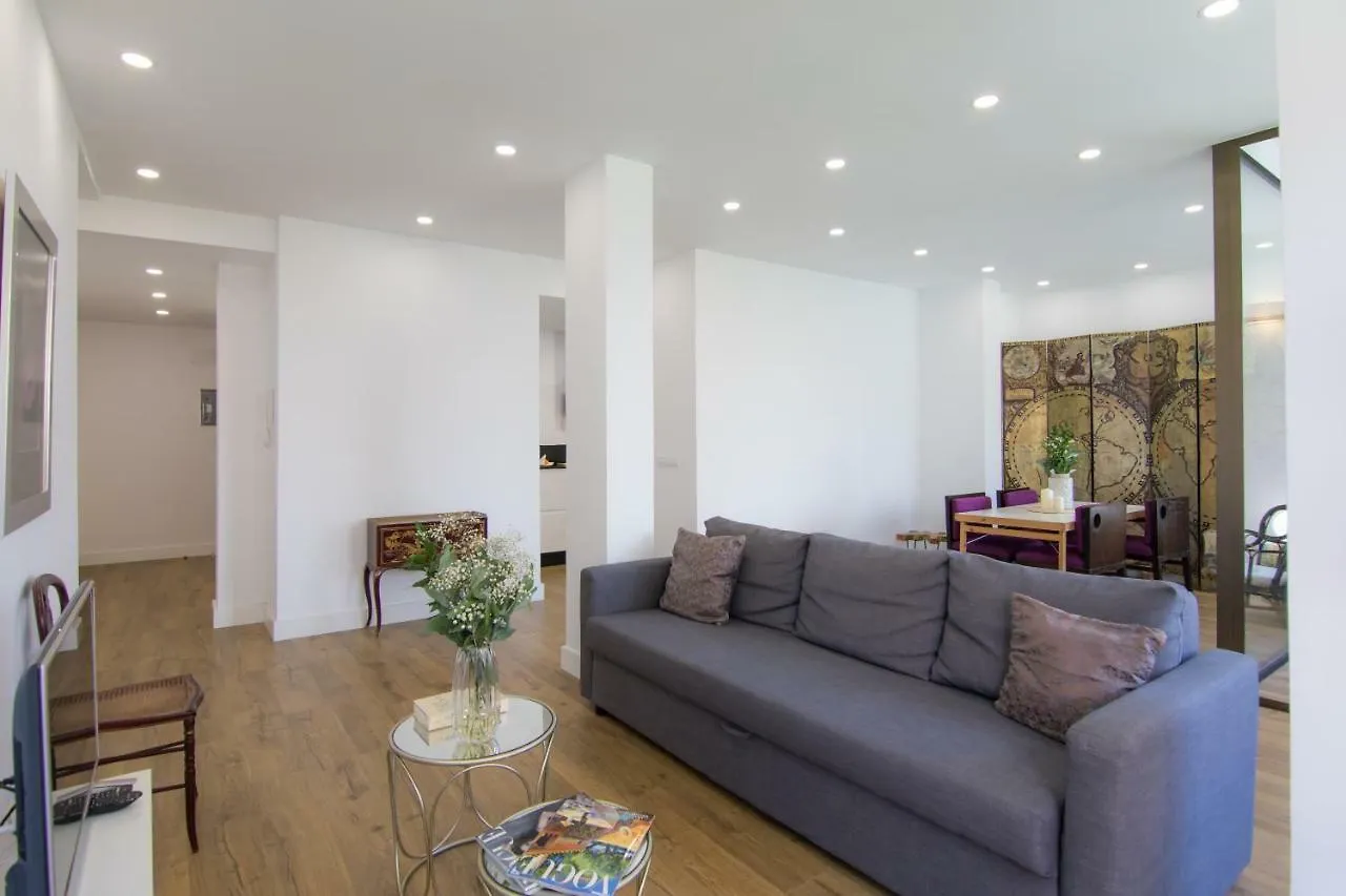 Homeforguest Stylish And Modern Apartment Overlooking Las Canteras Las Palmas de Gran Canaria