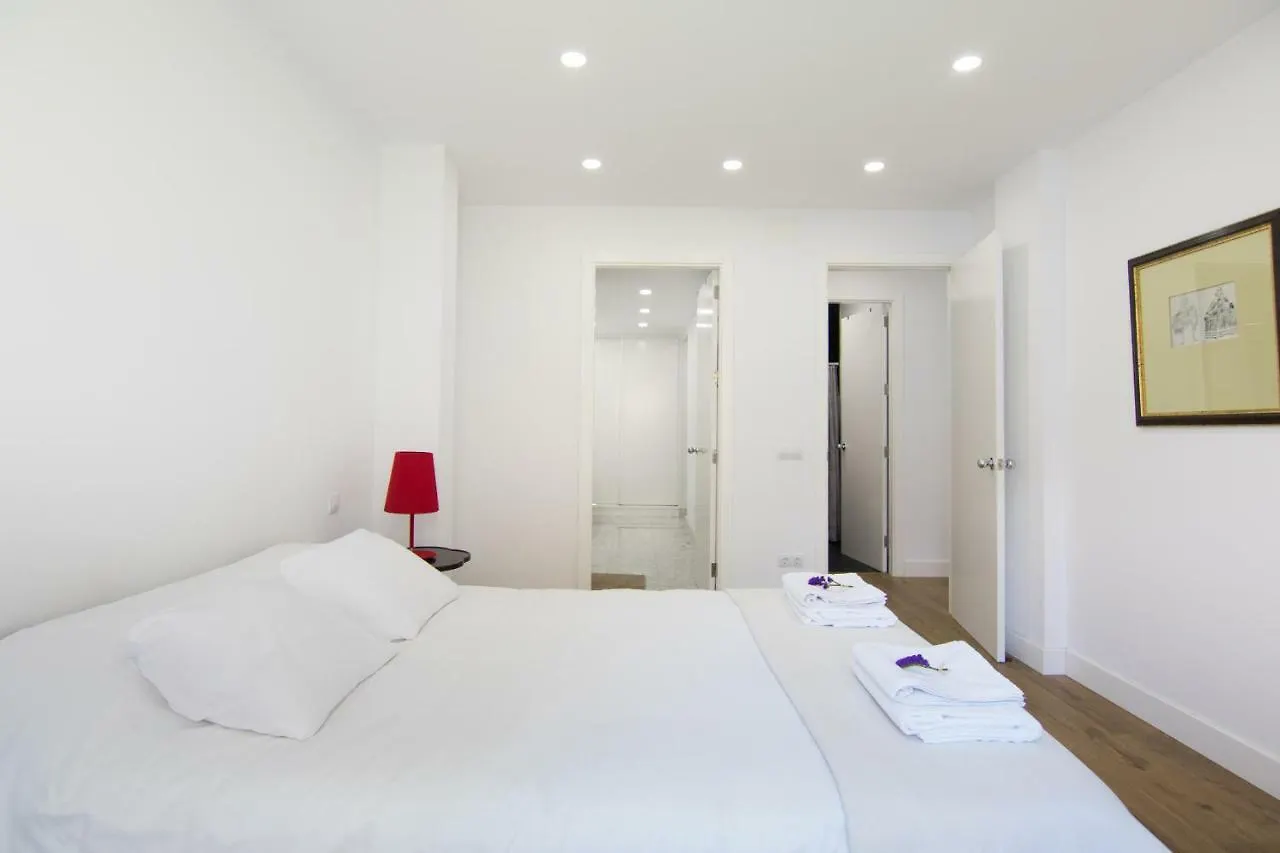 Homeforguest Stylish And Modern Apartment Overlooking Las Canteras Las Palmas de Gran Canaria