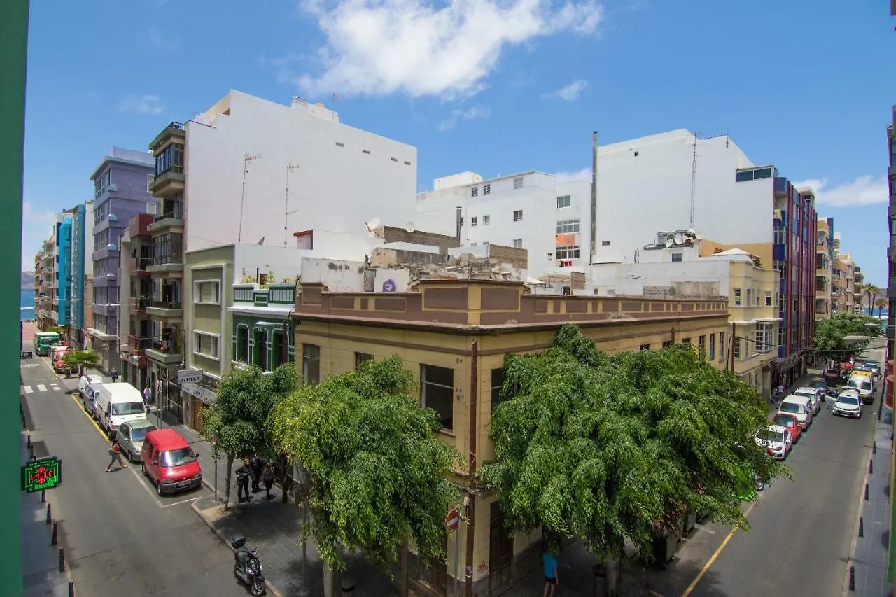 Homeforguest Stylish And Modern Apartment Overlooking Las Canteras Las Palmas de Gran Canaria Spain