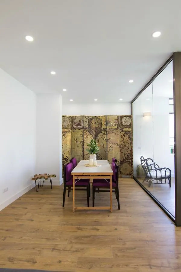 Homeforguest Stylish And Modern Apartment Overlooking Las Canteras Las Palmas de Gran Canaria