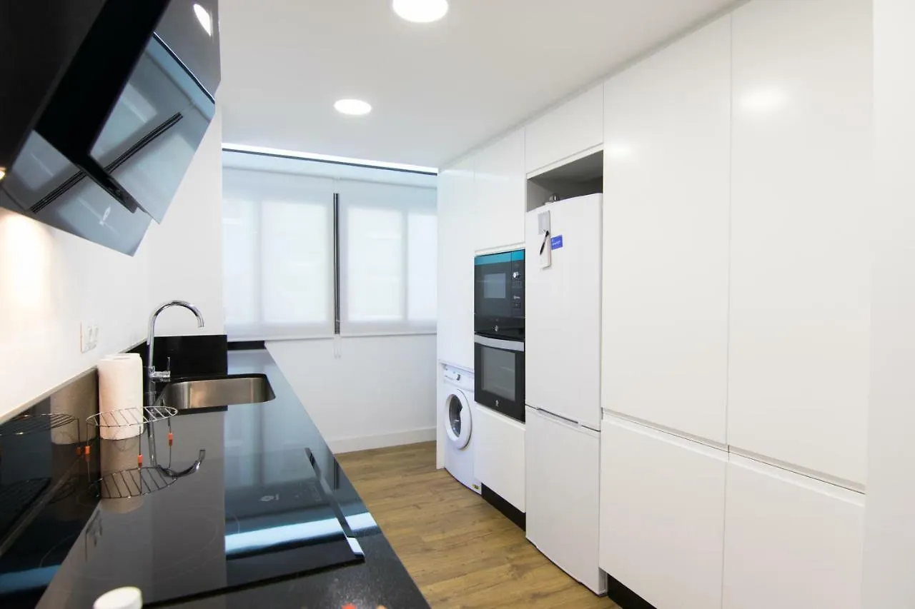 Homeforguest Stylish And Modern Apartment Overlooking Las Canteras Las Palmas de Gran Canaria