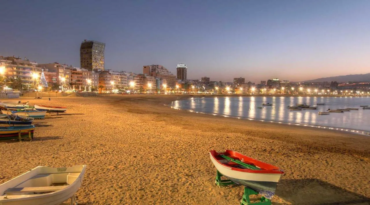 Homeforguest Stylish And Modern Apartment Overlooking Las Canteras Las Palmas de Gran Canaria