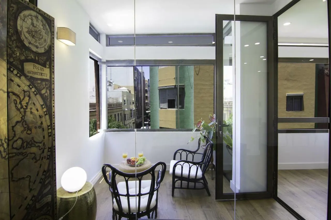 Homeforguest Stylish And Modern Apartment Overlooking Las Canteras Las Palmas de Gran Canaria