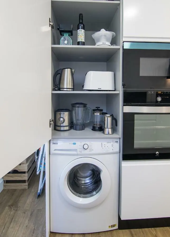 Homeforguest Stylish And Modern Apartment Overlooking Las Canteras Las Palmas de Gran Canaria