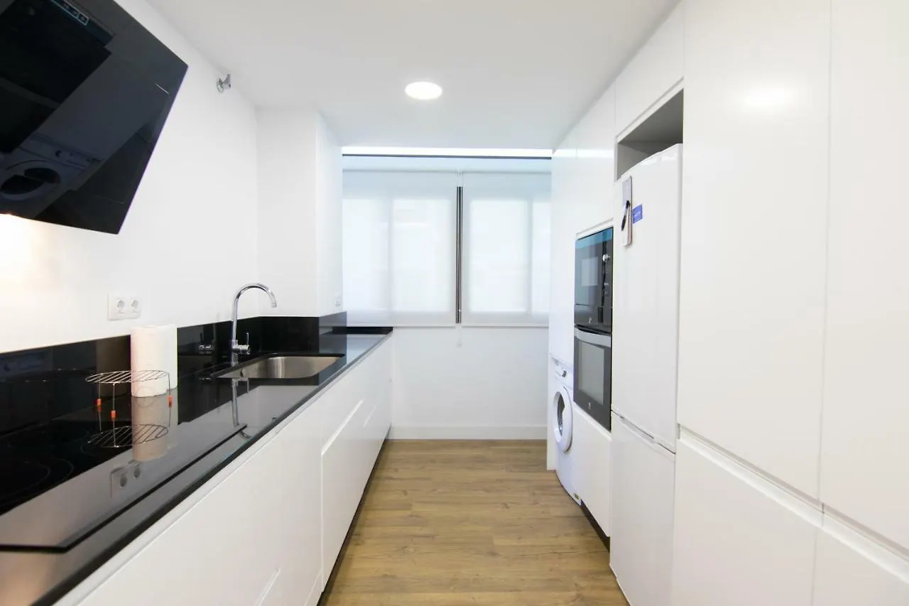 Homeforguest Stylish And Modern Apartment Overlooking Las Canteras Las Palmas de Gran Canaria