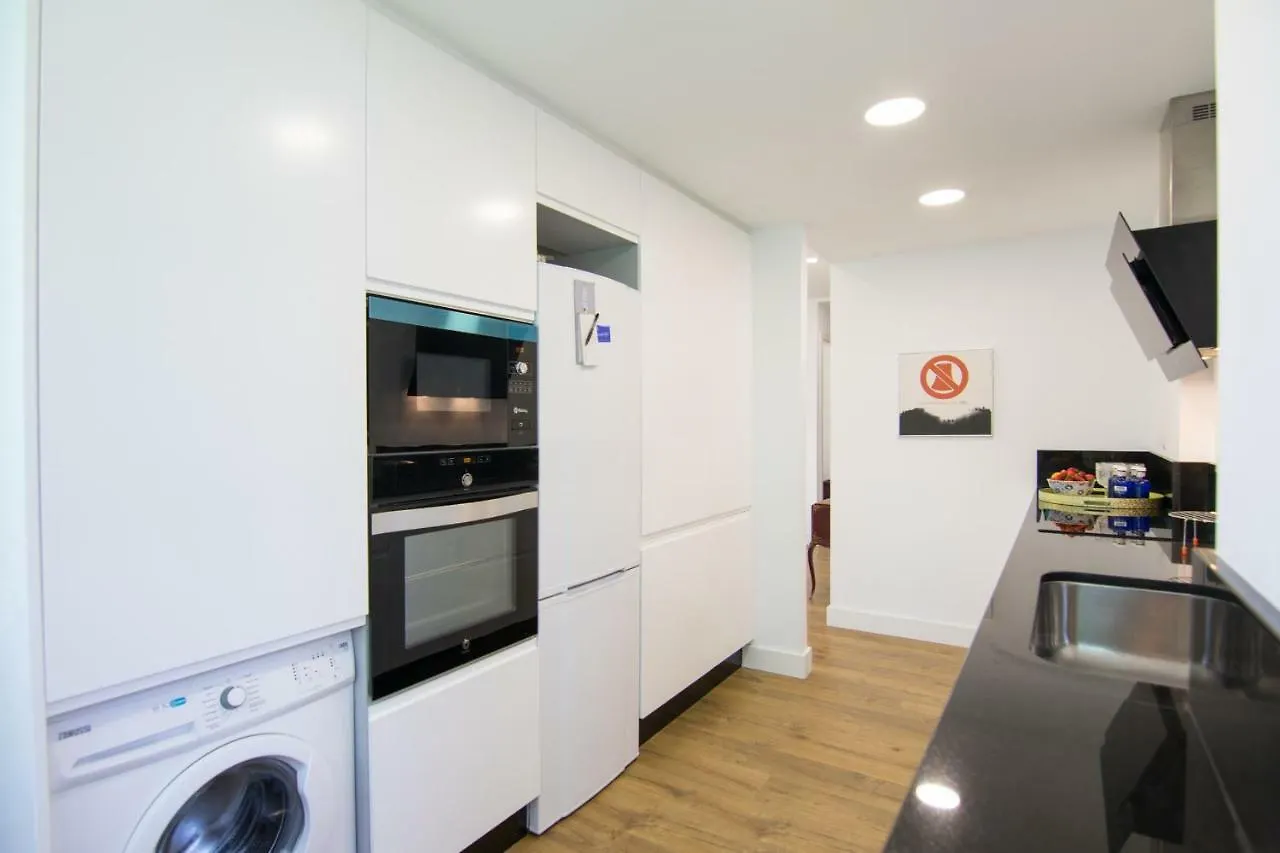 Homeforguest Stylish And Modern Apartment Overlooking Las Canteras Las Palmas de Gran Canaria