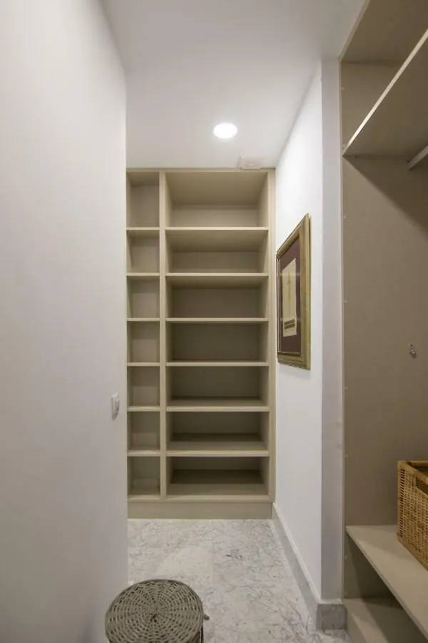 Homeforguest Stylish And Modern Apartment Overlooking Las Canteras Las Palmas de Gran Canaria